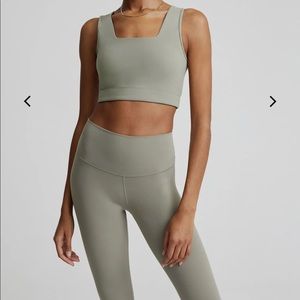 Gravity Grey Varley Set- Medium Bra & Leggings